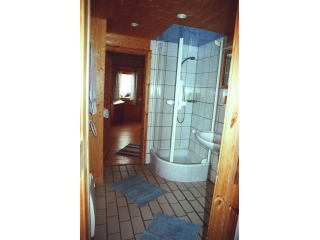 Ferienwohnung-Bad-01.jpg